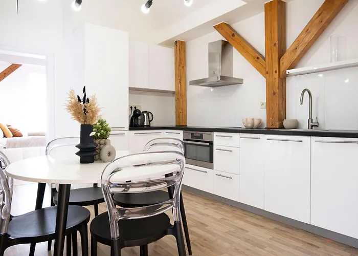 Marilyn Monroe Apartment With Ac In Prague Center