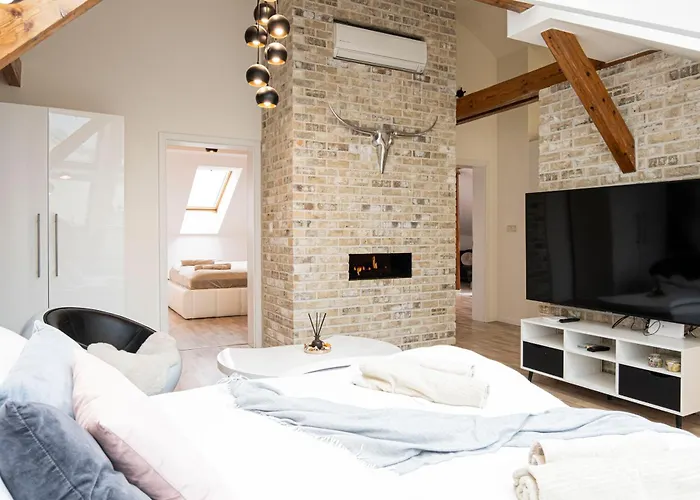 Marilyn Monroe Apartment With Ac In Prague Center